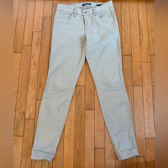 Guess Denim - GUESS Slim Fit Curve-Hugging Pants - Size 27 (29” Length) - Excellent Condition